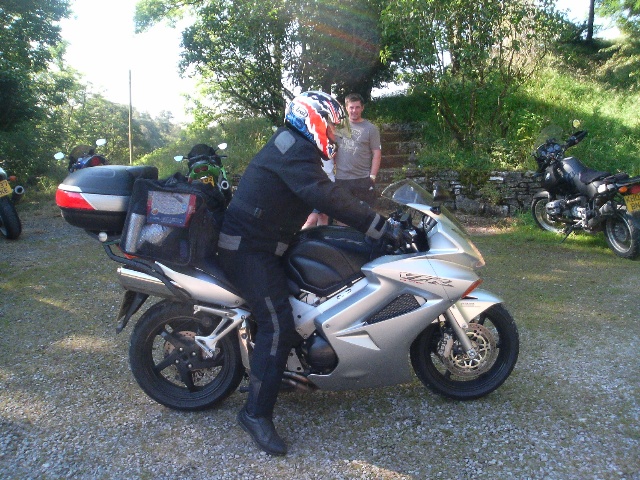 640x480 pixels (173K)