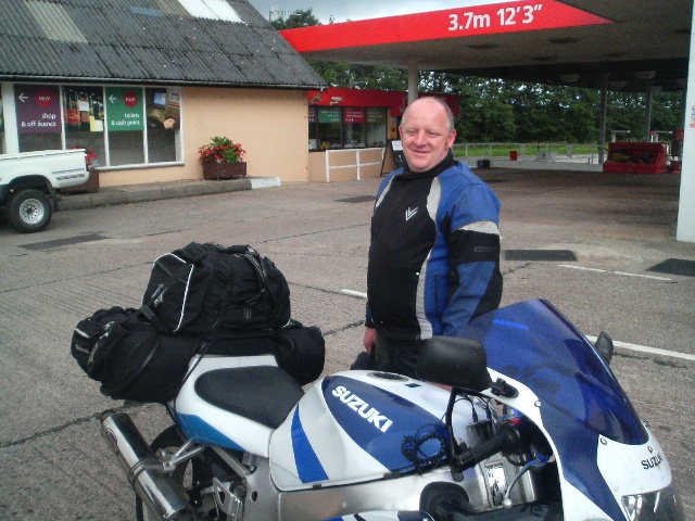 640x480 pixels (137K)