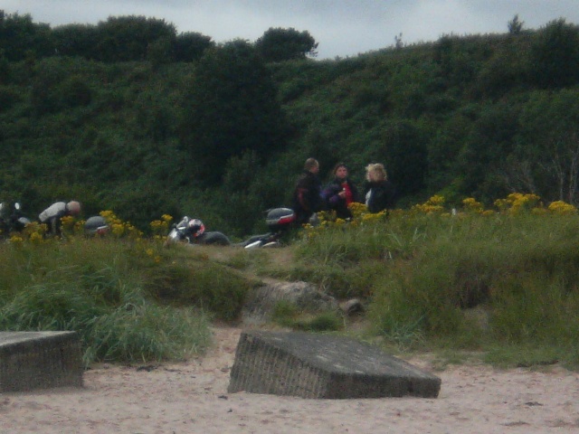 640x480 pixels (102K)