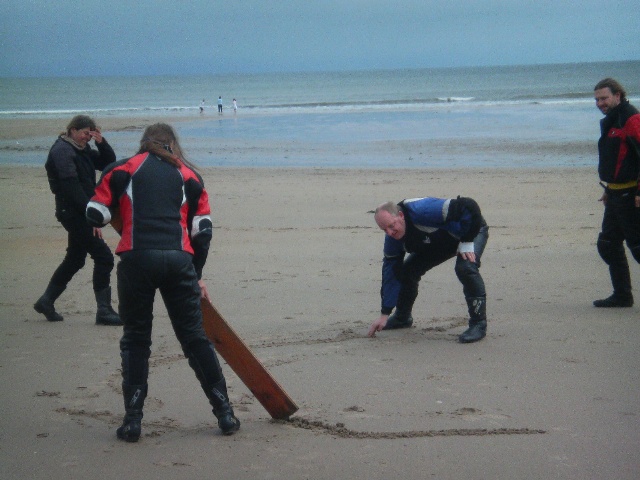 640x480 pixels (102K)