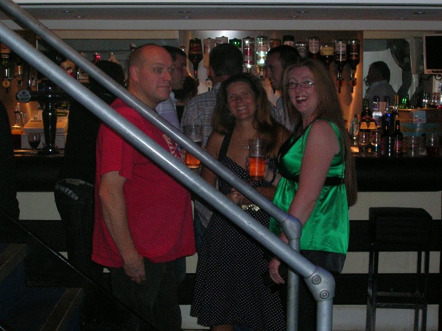 640x480 pixels (125K)