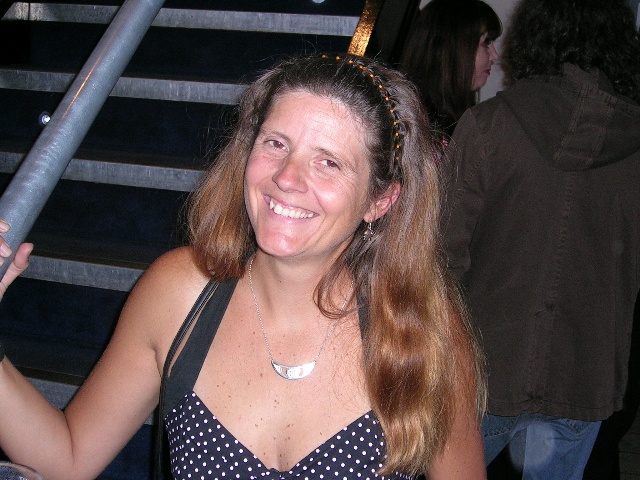 640x480 pixels (129K)