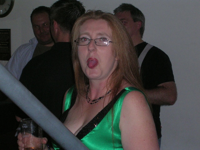 640x480 pixels (101K)