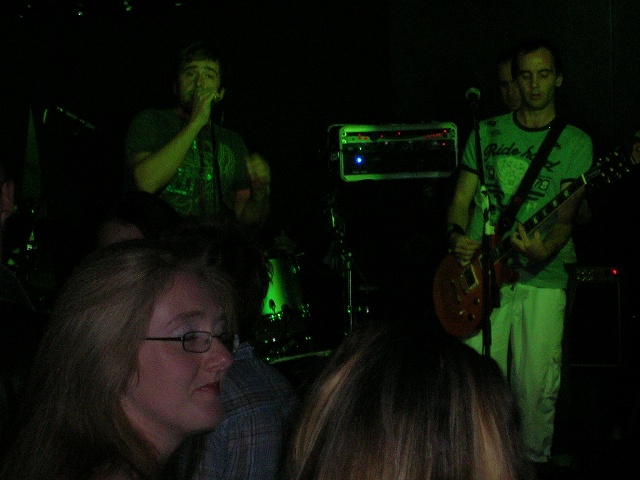 640x480 pixels (88K)